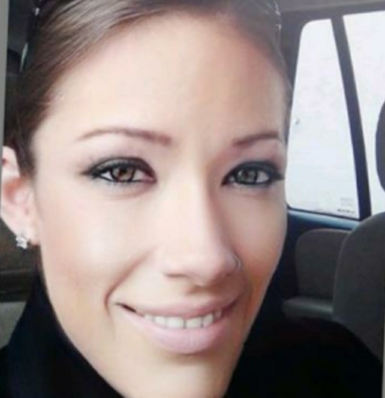 Meet your Posher, Nicole - Picture 4 of 4